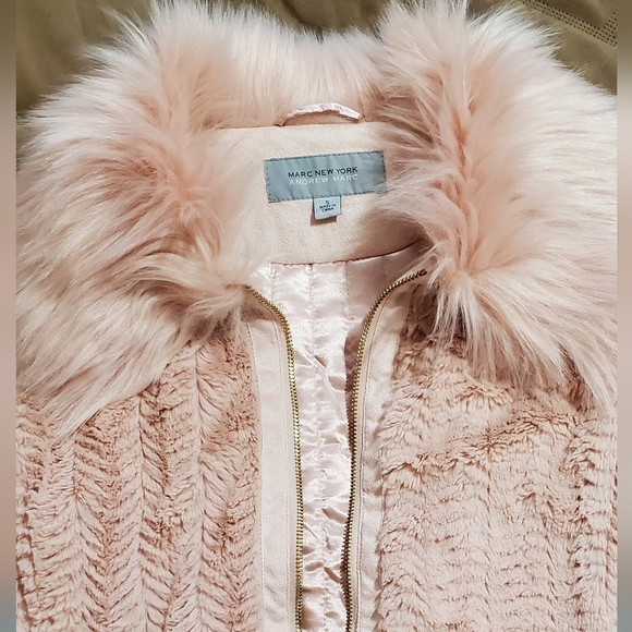 Vest By Marc New York with Pink  Faux Fur Collar And Soft Plush Material. Sz S - Picture 4 of 7